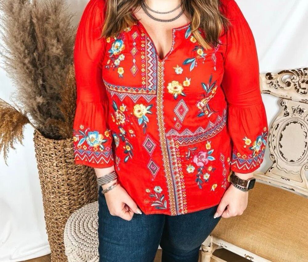 Savanna Jane Women’s Red Embroidered Bell Sleeve Blouse Sz M NEW
